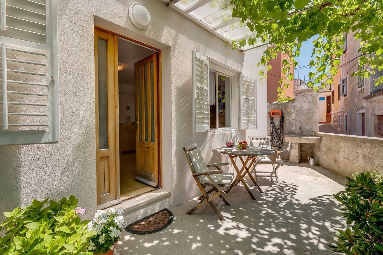 Apartman Pia Mali Lošinj Exteriér fotografie