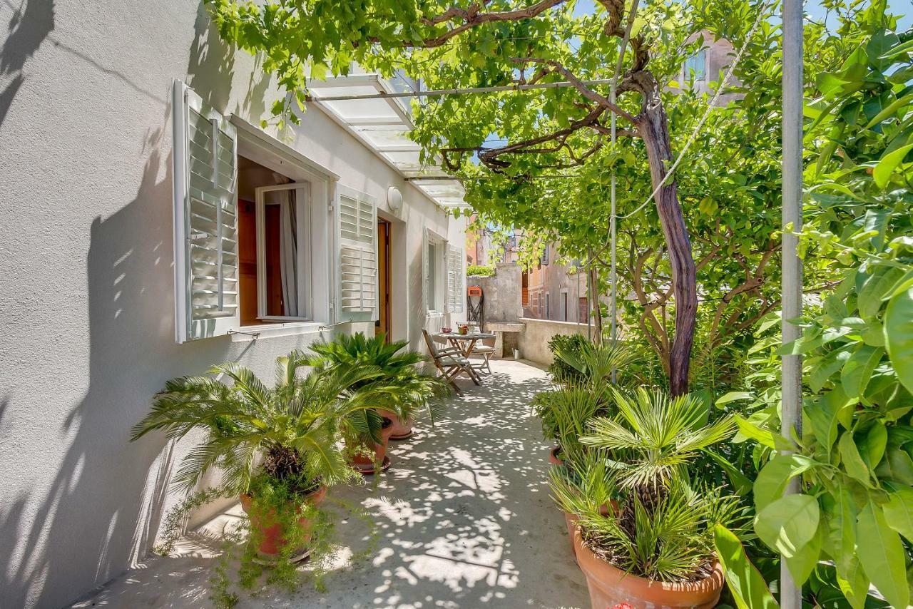 Apartman Pia Mali Lošinj Exteriér fotografie